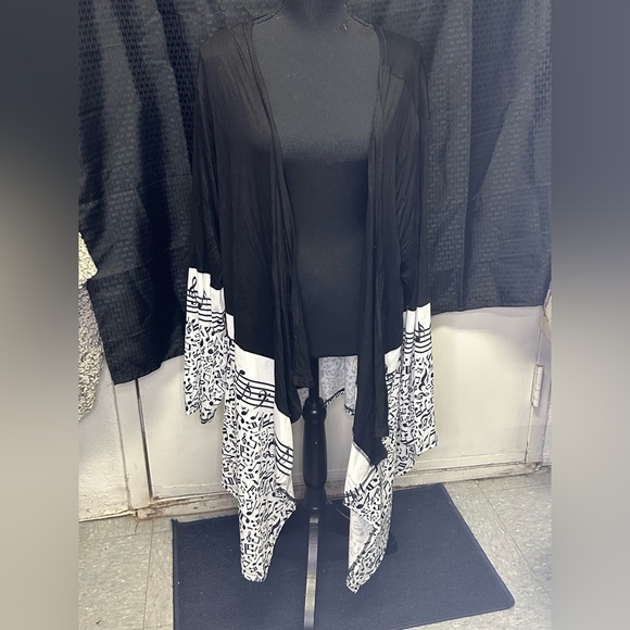 Sweaters - Plus Size Colorblock Musical Notes Print Cardigan - Black